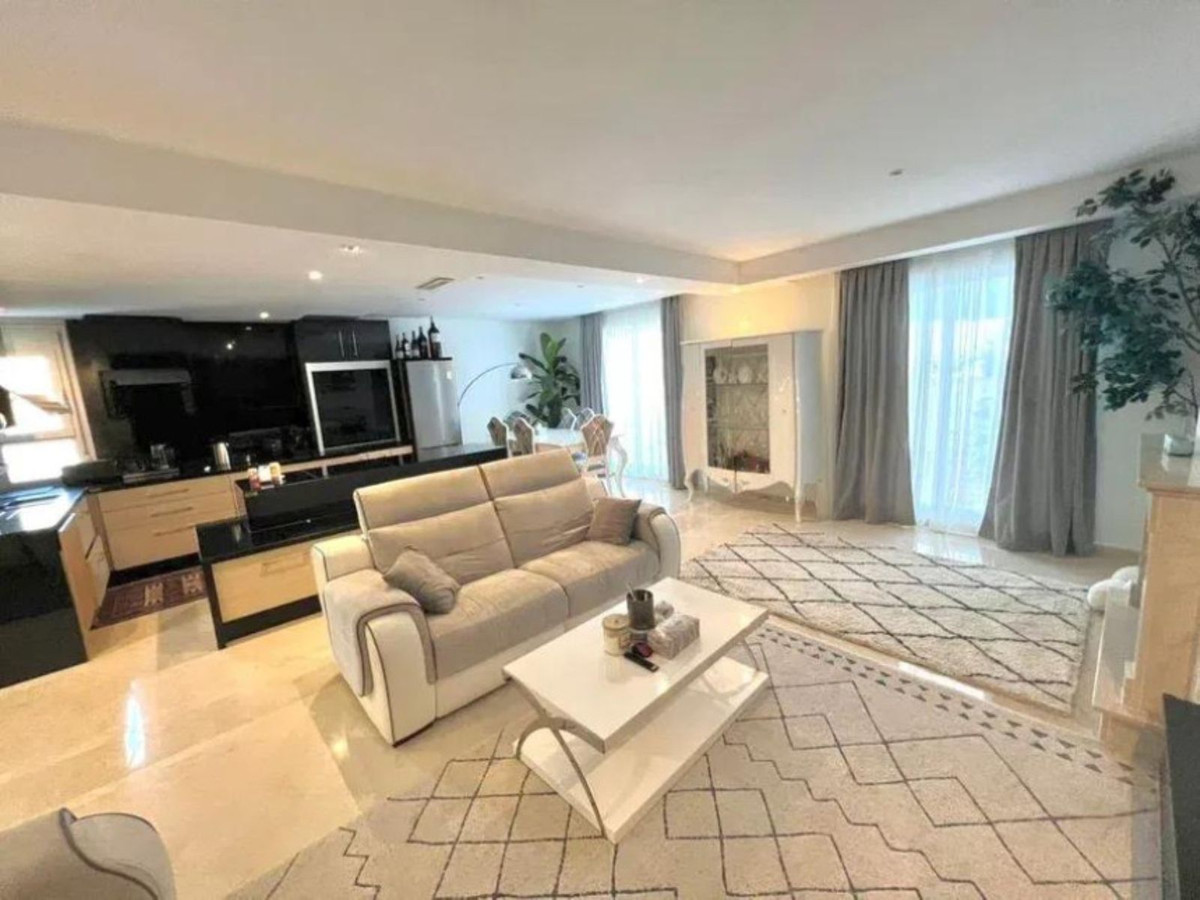 Appartement te koop in Nueva Andalucía | 3 slaapkamers H5450500