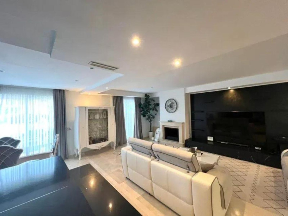 Appartement te koop in Nueva Andalucía | 3 slaapkamers H5450500