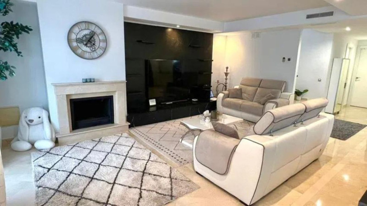 Appartement te koop in Nueva Andalucía | 3 slaapkamers H5450500