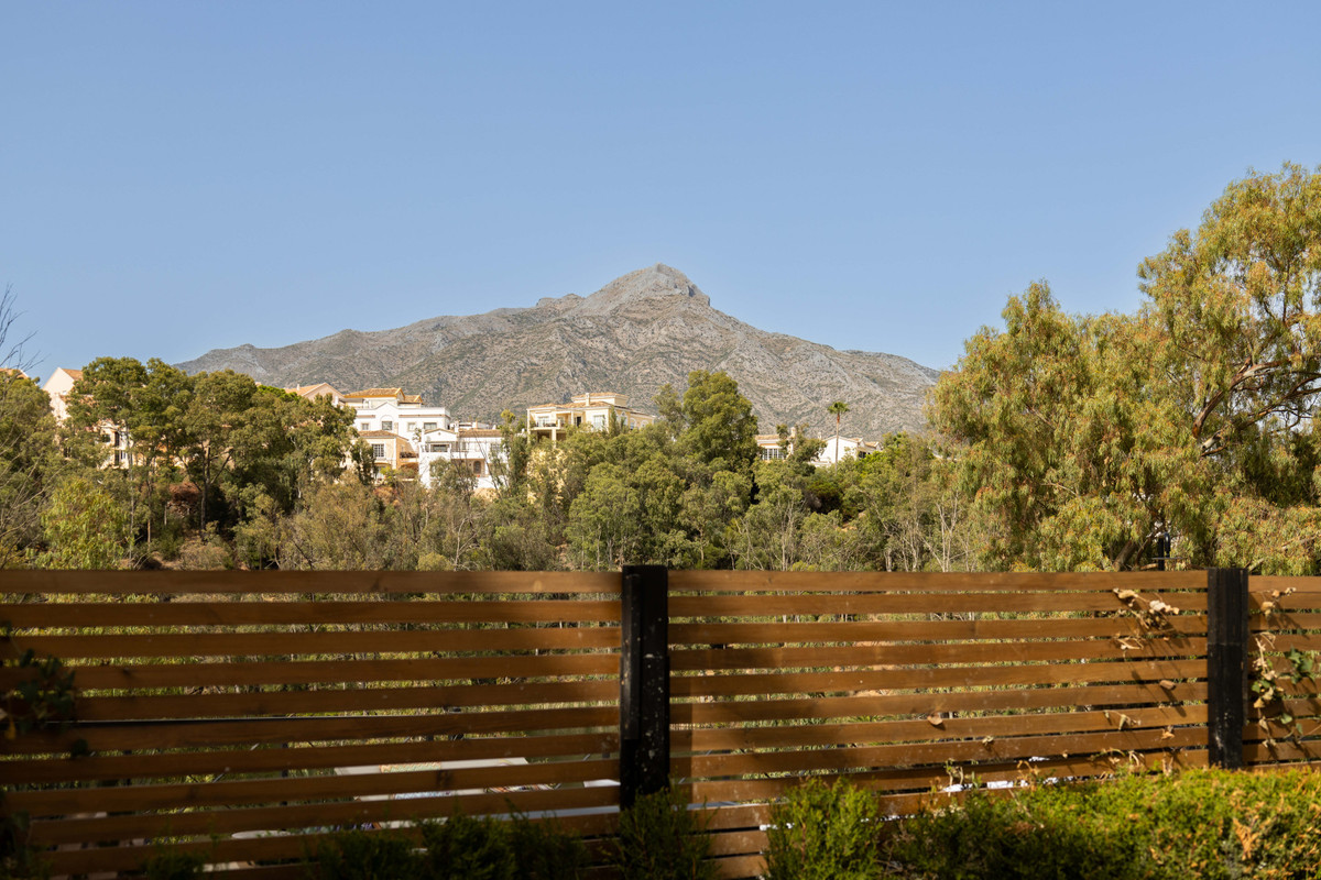 Appartement te koop in Nueva Andalucía | 3 slaapkamers H5450578