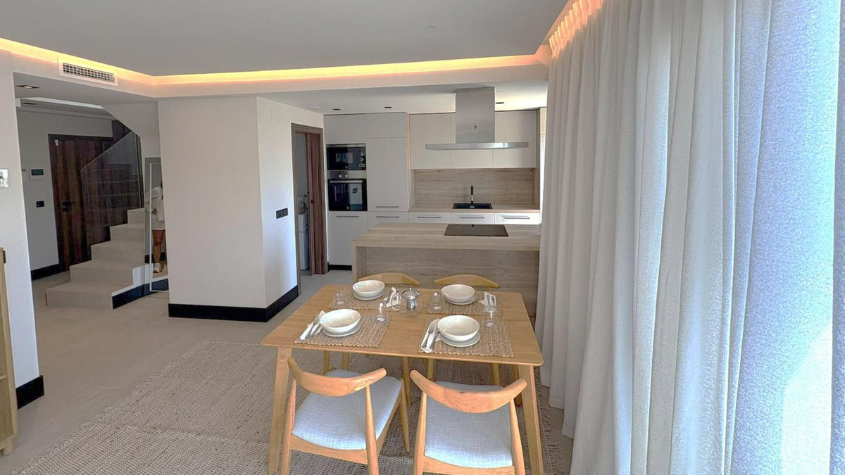 Appartement te koop in Nueva Andalucía | 3 slaapkamers H5455291