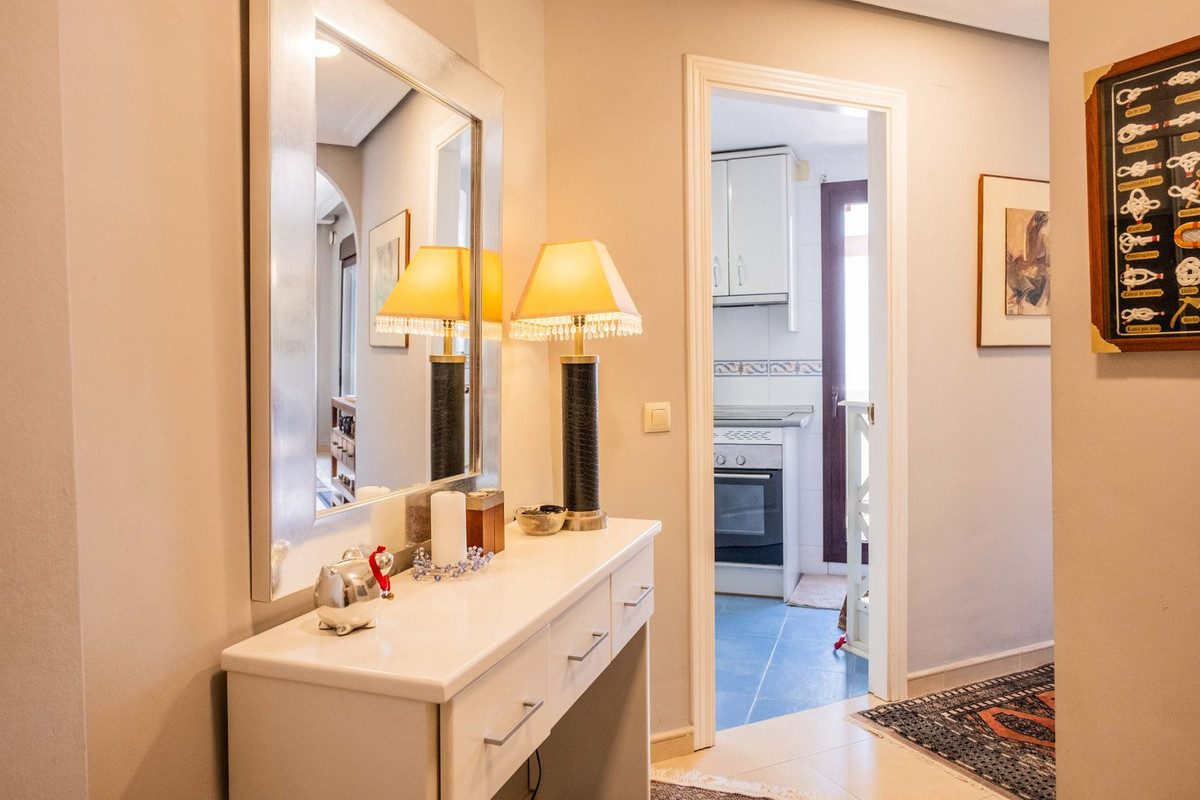 Appartement te koop in Nueva Andalucía | 1 slaapkamers H5456116