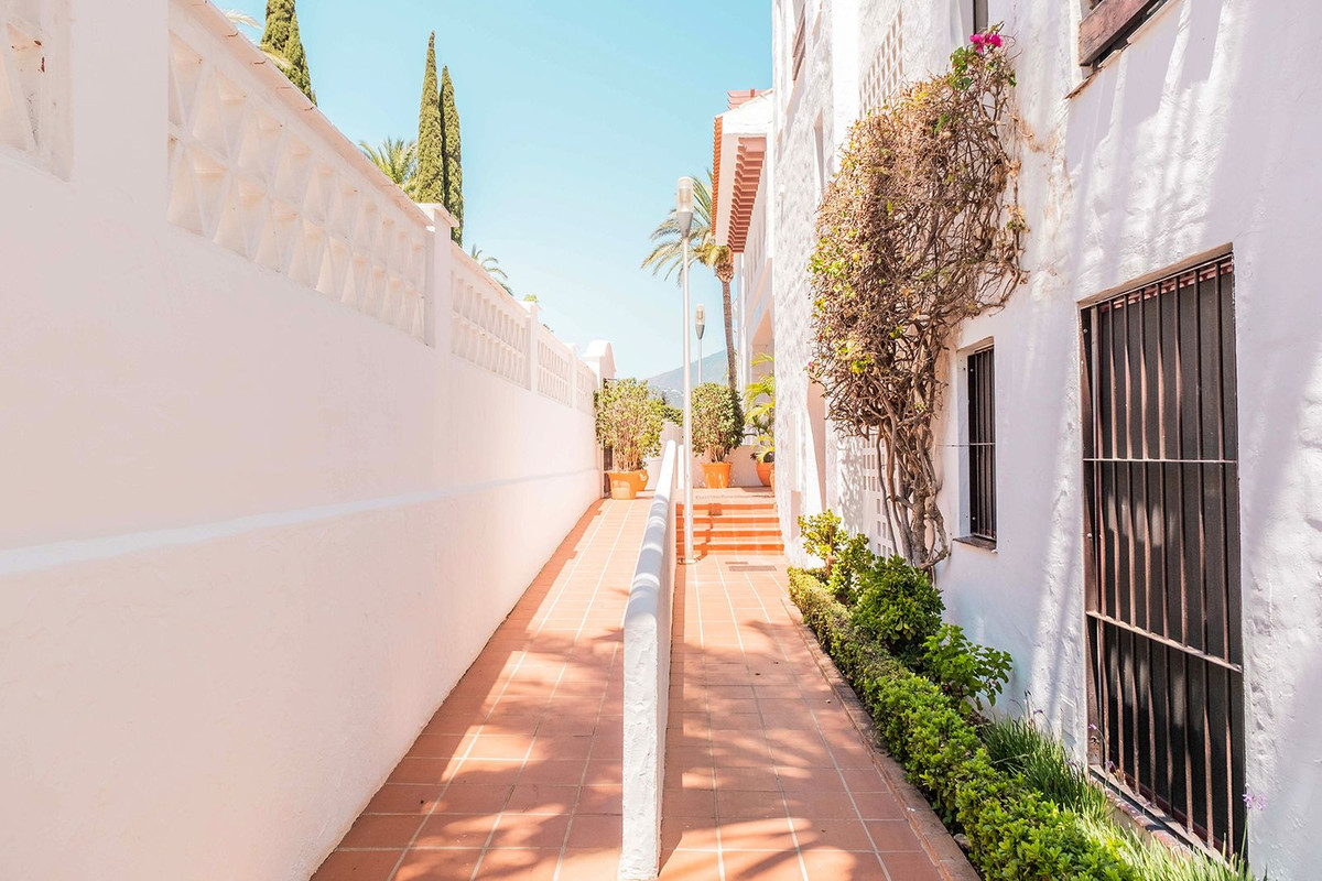 Appartement te koop in Nueva Andalucía | 1 slaapkamers H5456116