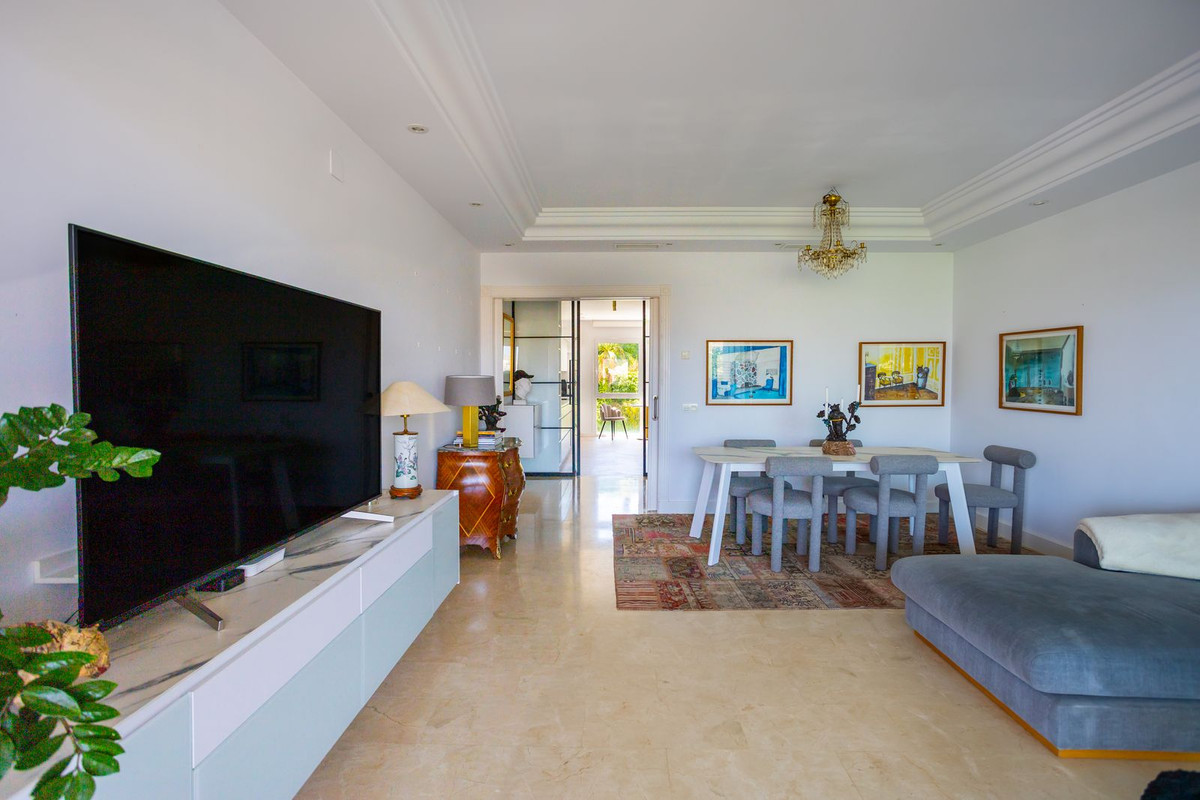 Appartement te koop in Nueva Andalucía | 2 slaapkamers H5457385