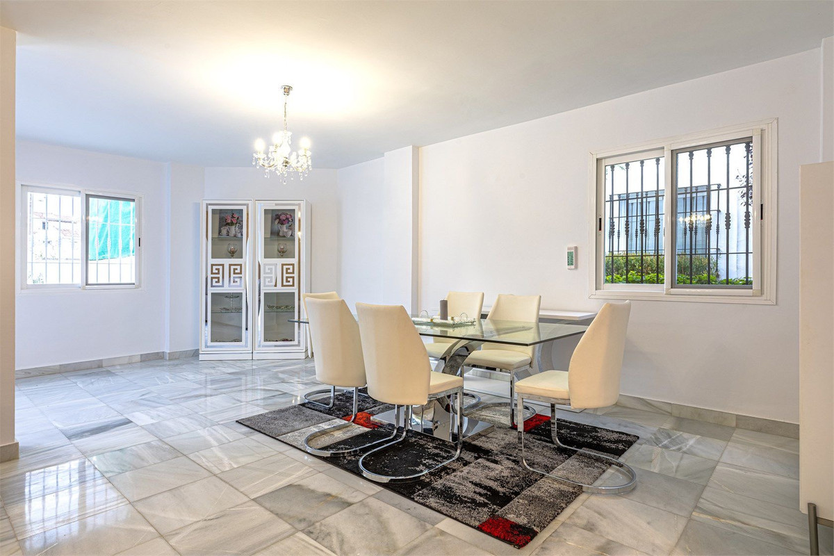 Appartement te koop in Nueva Andalucía | 2 slaapkamers H5457781