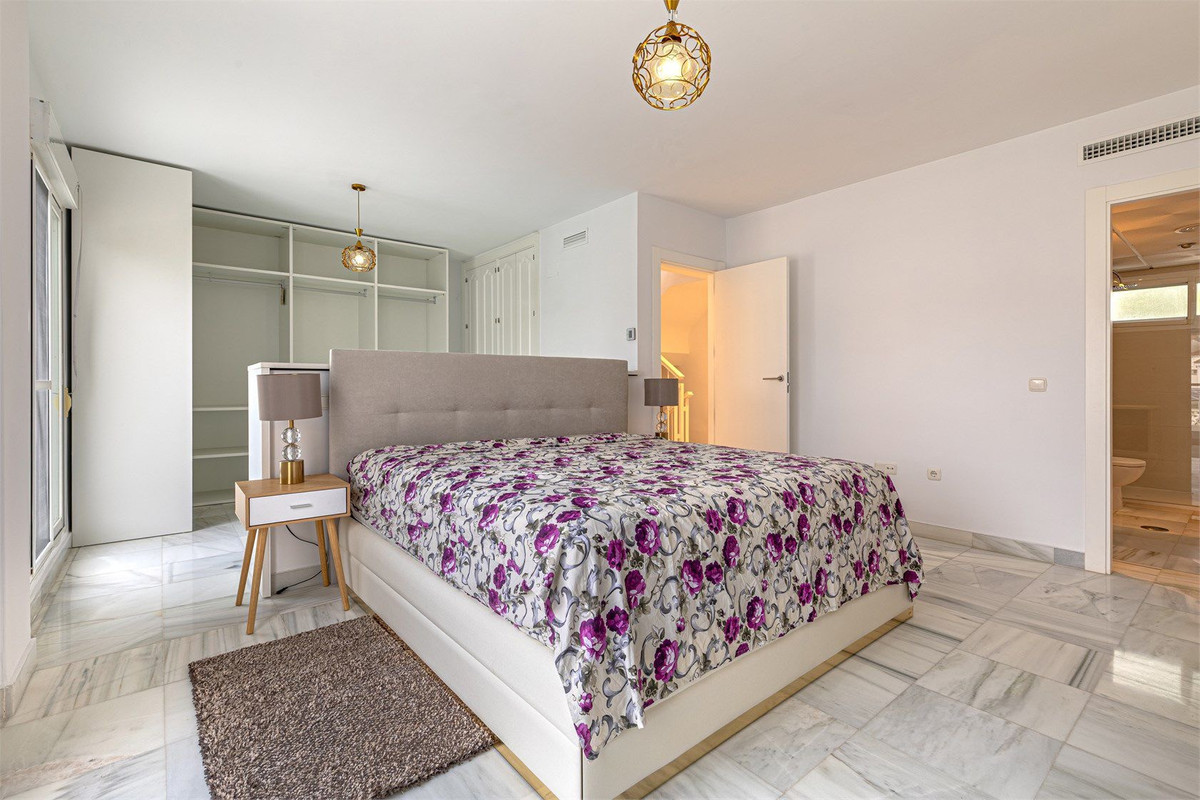 Appartement te koop in Nueva Andalucía | 2 slaapkamers H5457781