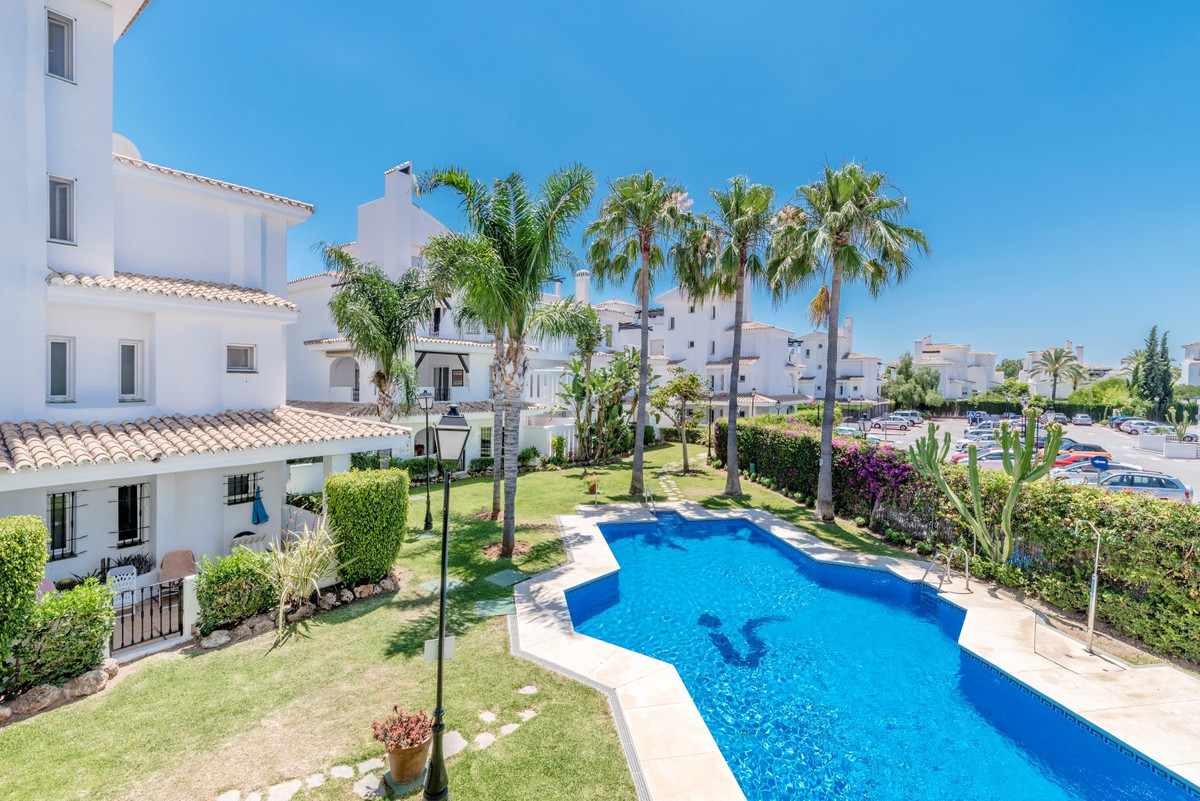 Appartement te koop in Nueva Andalucía | 2 slaapkamers H5457781
