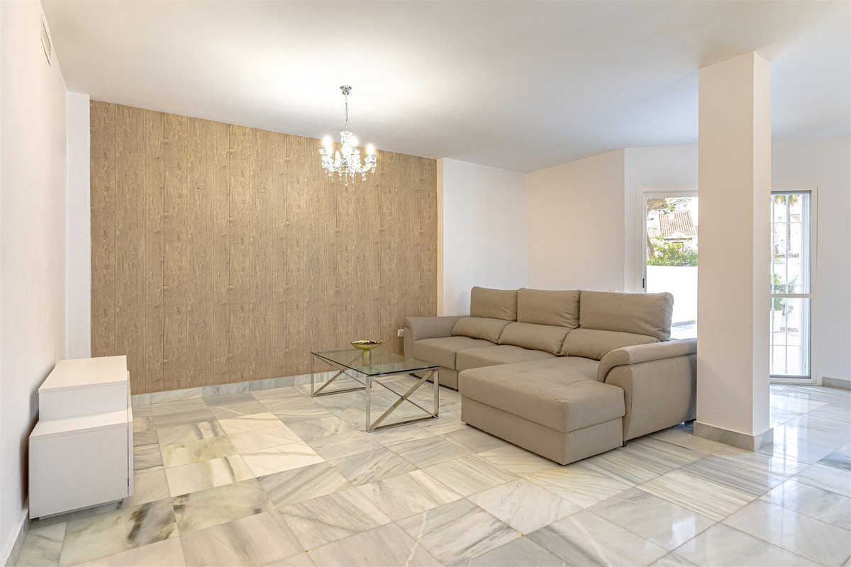 Appartement te koop in Nueva Andalucía | 2 slaapkamers H5457781