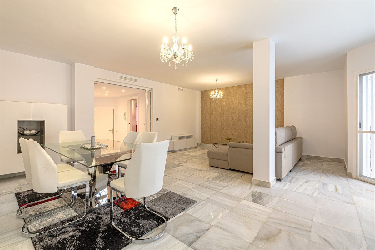 Appartement te koop in Nueva Andalucía | 2 slaapkamers H5457781
