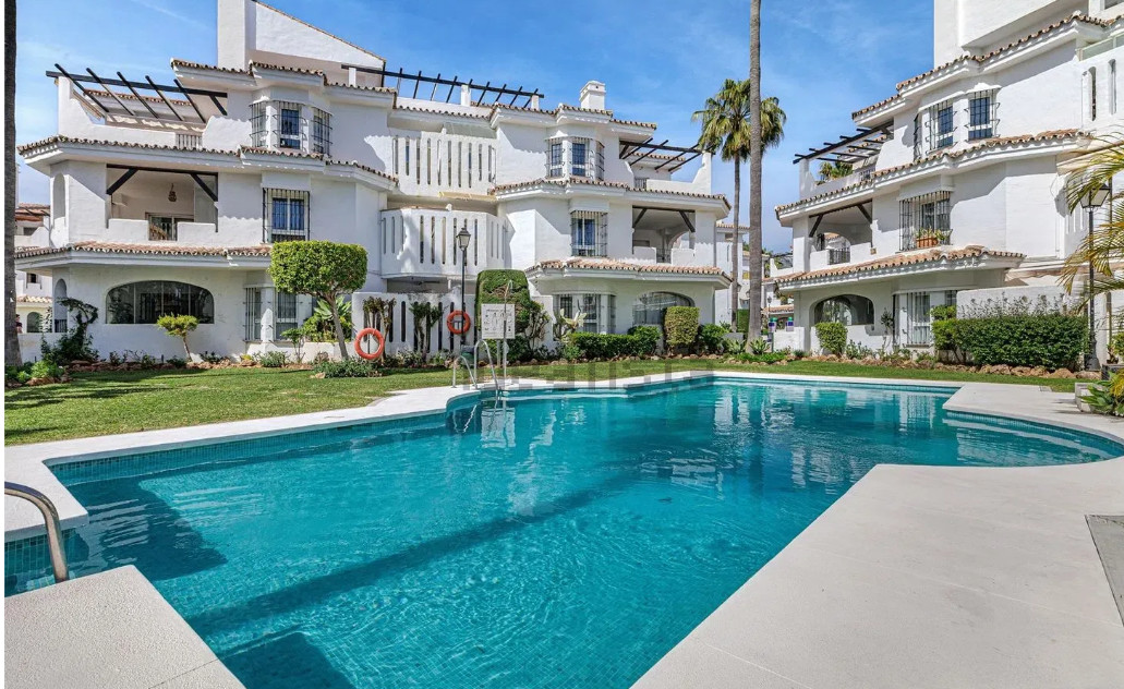 Appartement te koop in Nueva Andalucía | 3 slaapkamers H5459800