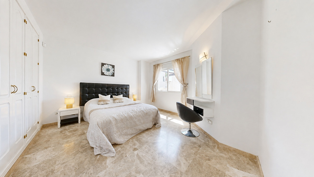 Appartement te koop in Nueva Andalucía | 3 slaapkamers H5459800