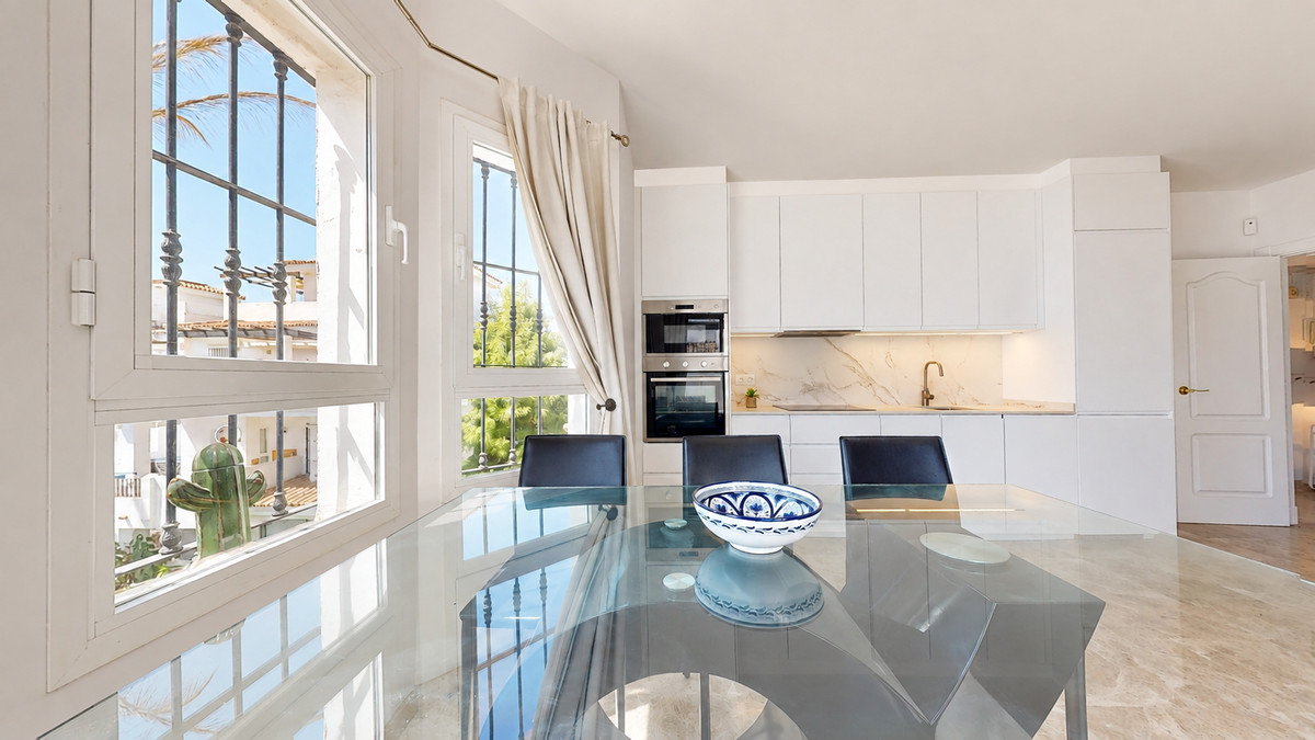 Appartement te koop in Nueva Andalucía | 3 slaapkamers H5459800