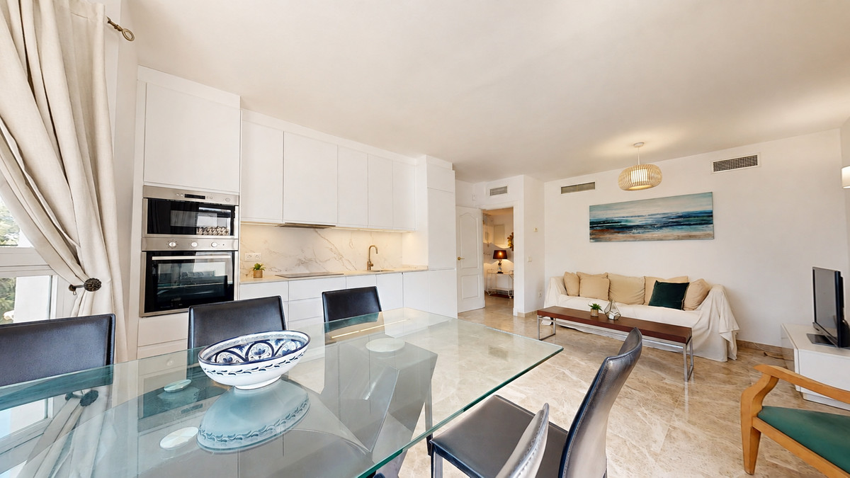 Appartement te koop in Nueva Andalucía | 3 slaapkamers H5459800