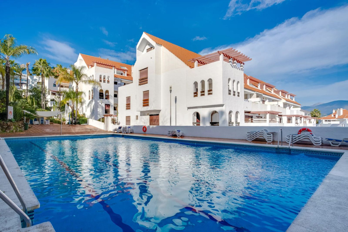 Appartement te koop in Nueva Andalucía | 3 slaapkamers H5460895