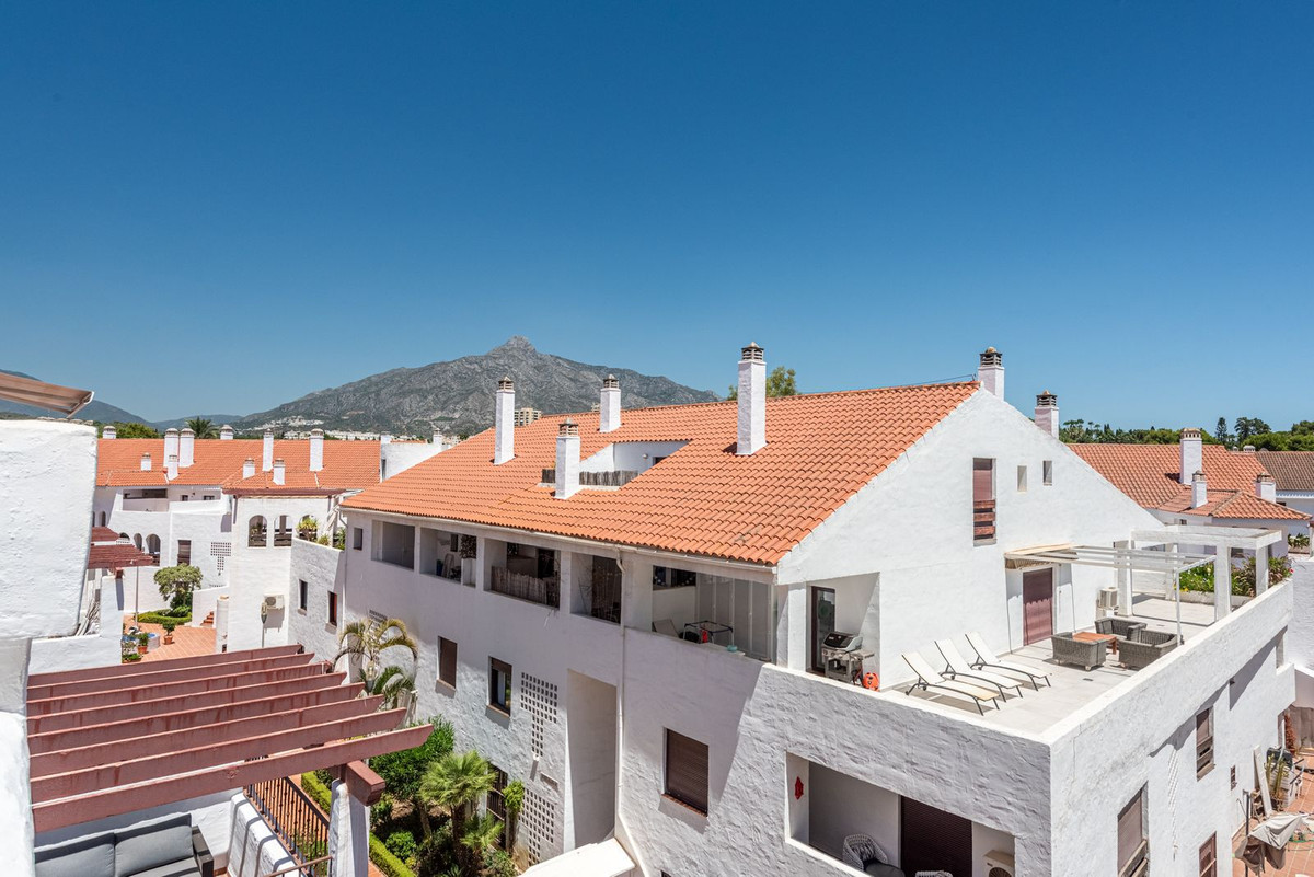Appartement te koop in Nueva Andalucía | 3 slaapkamers H5460895