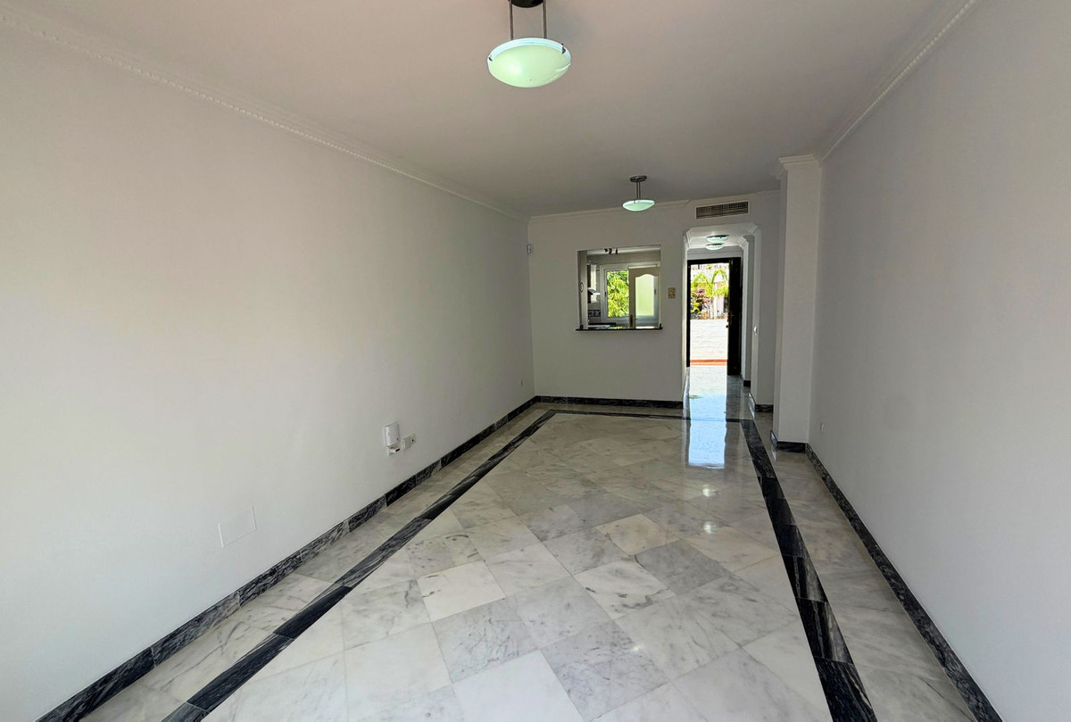 Appartement te koop in Nueva Andalucía | 2 slaapkamers H5461369