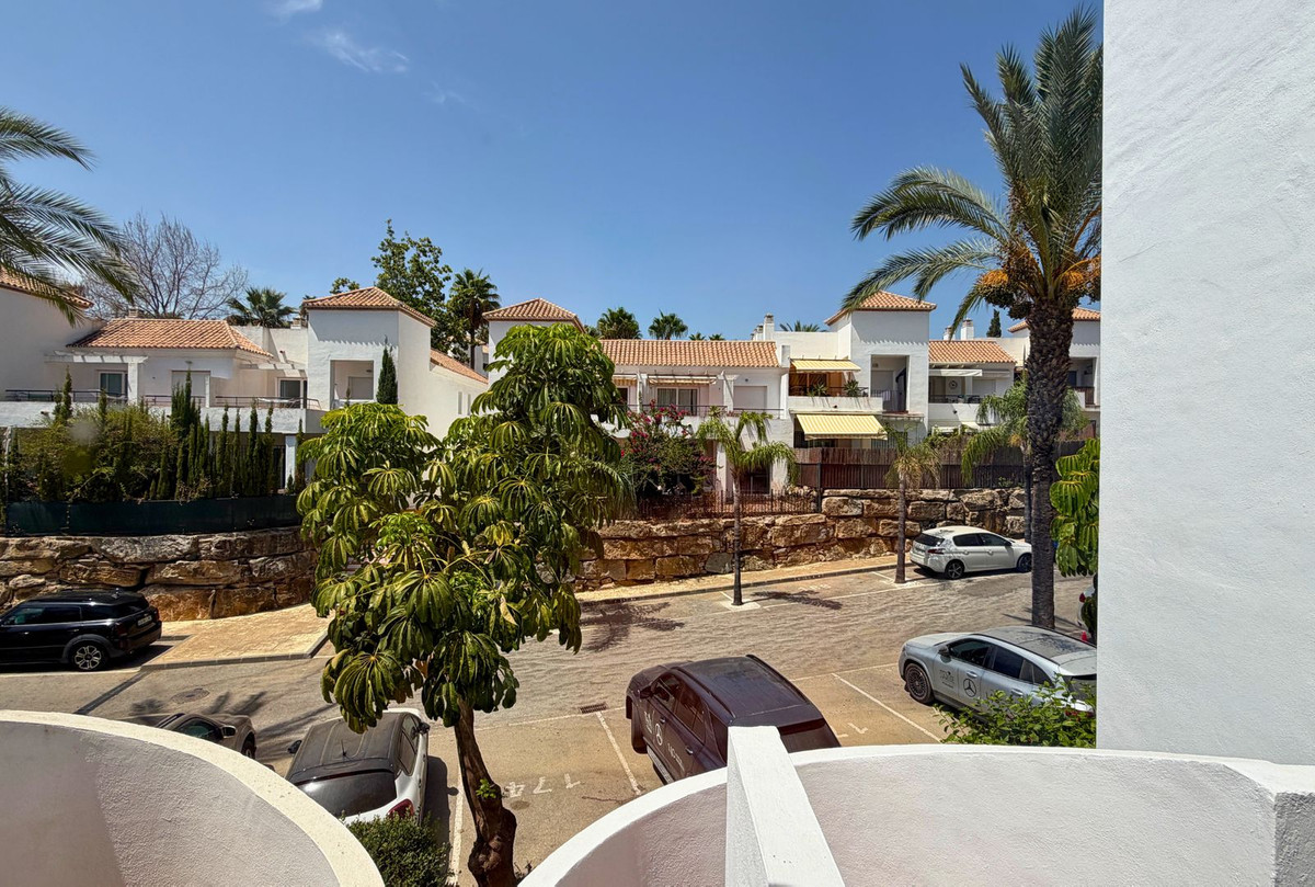 Appartement te koop in Nueva Andalucía | 2 slaapkamers H5461369