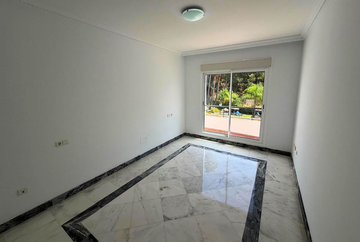 Appartement te koop in Nueva Andalucía | 2 slaapkamers H5461369