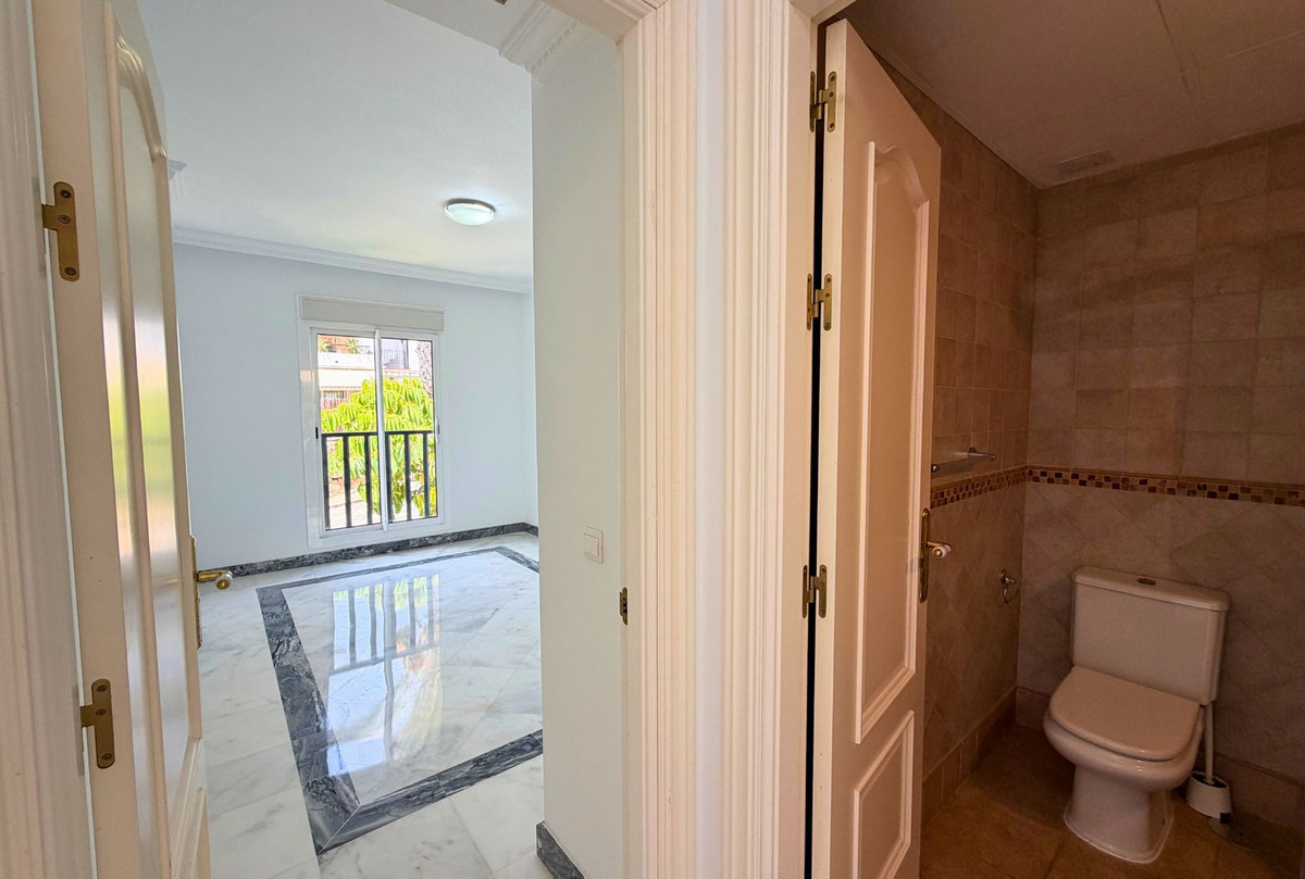Appartement te koop in Nueva Andalucía | 2 slaapkamers H5461369