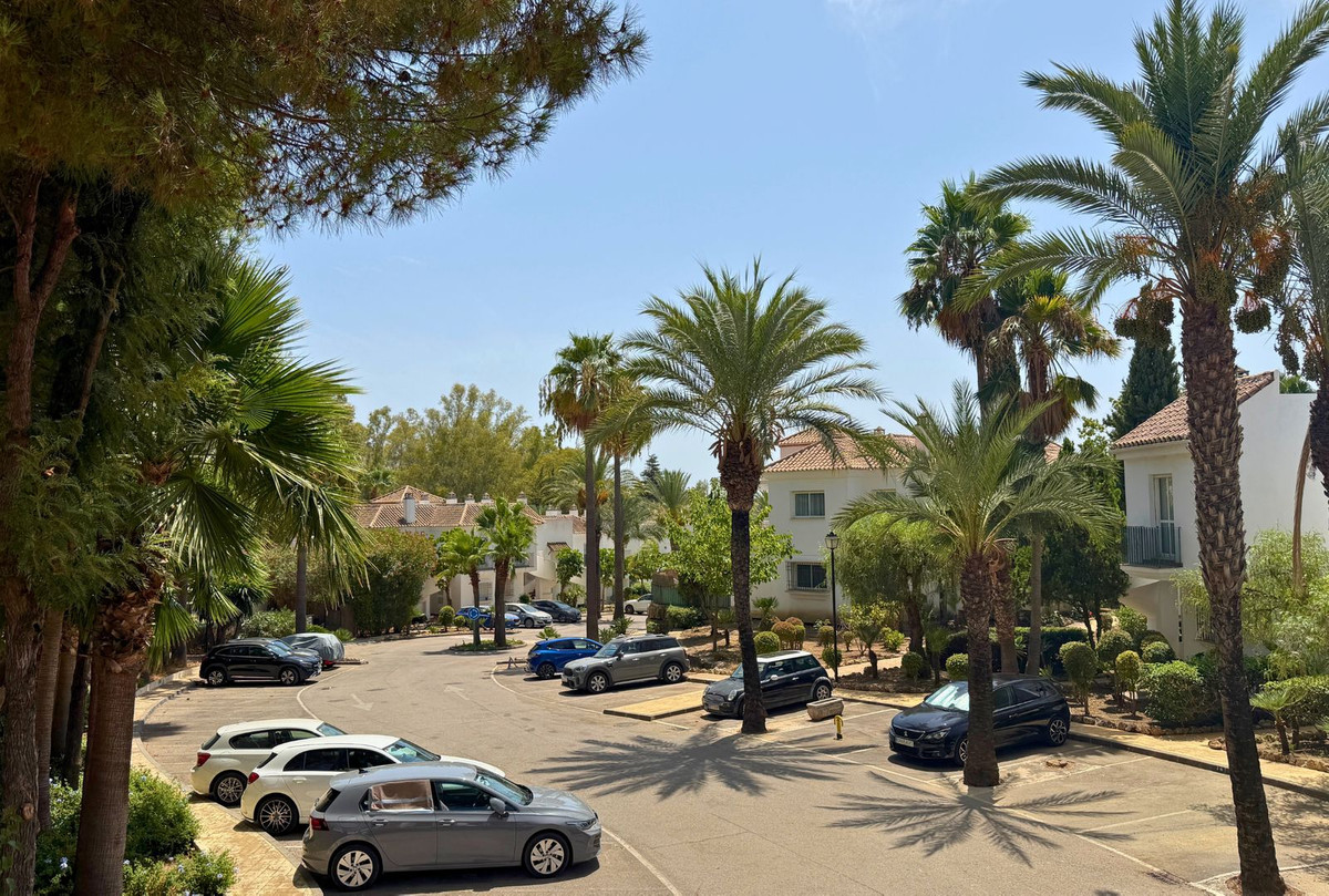Appartement te koop in Nueva Andalucía | 2 slaapkamers H5461369