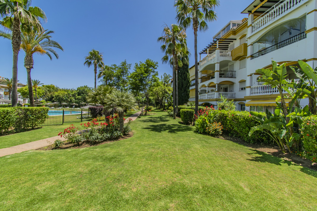 Appartement te koop in Nueva Andalucía | 2 slaapkamers H5461732