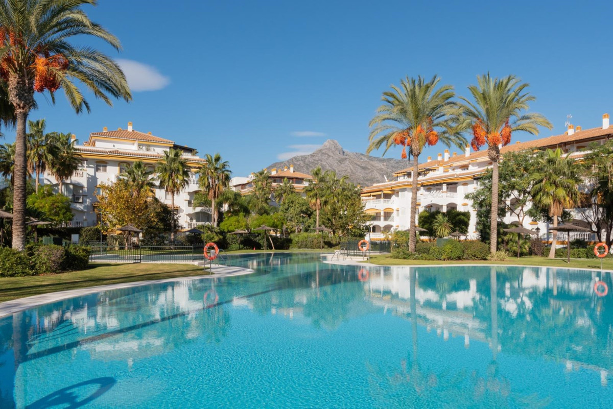 Appartement te koop in Nueva Andalucía | 2 slaapkamers H5461732