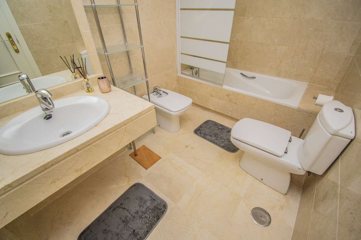 Appartement te koop in Nueva Andalucía | 2 slaapkamers H5461732