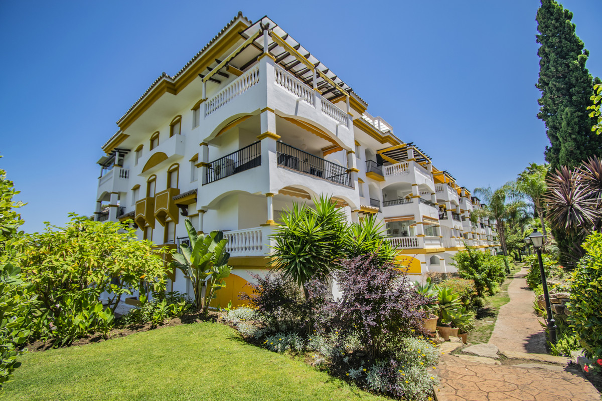 Appartement te koop in Nueva Andalucía | 2 slaapkamers H5461732