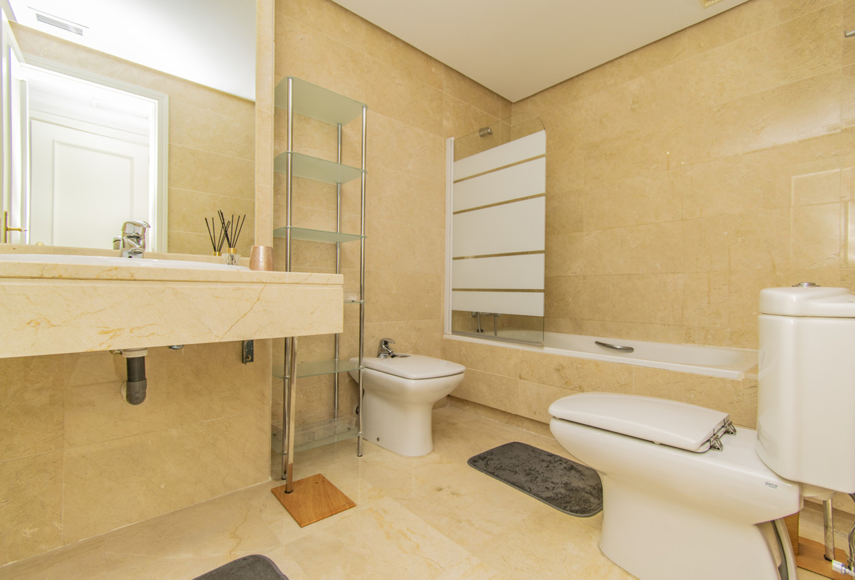 Appartement te koop in Nueva Andalucía | 2 slaapkamers H5461732