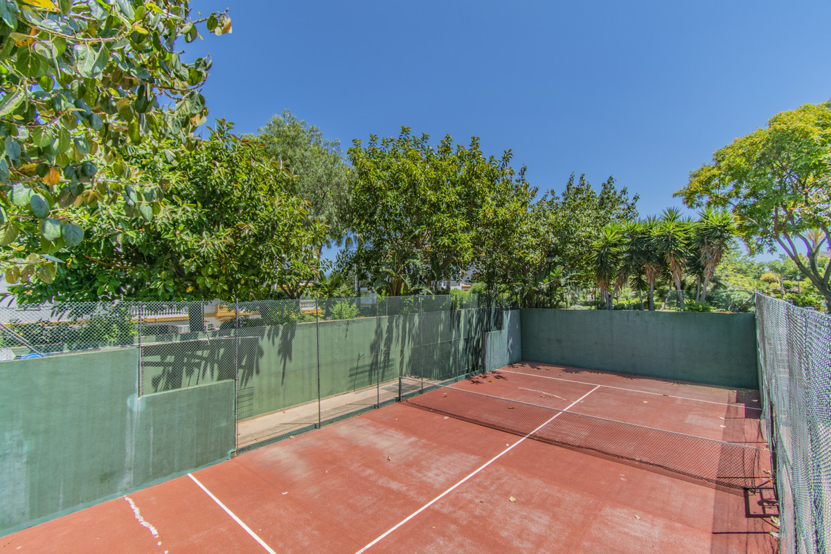 Appartement te koop in Nueva Andalucía | 2 slaapkamers H5461732