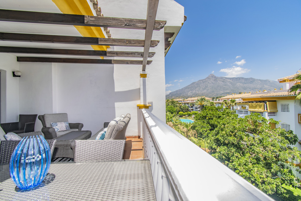 Appartement te koop in Nueva Andalucía | 2 slaapkamers H5461732