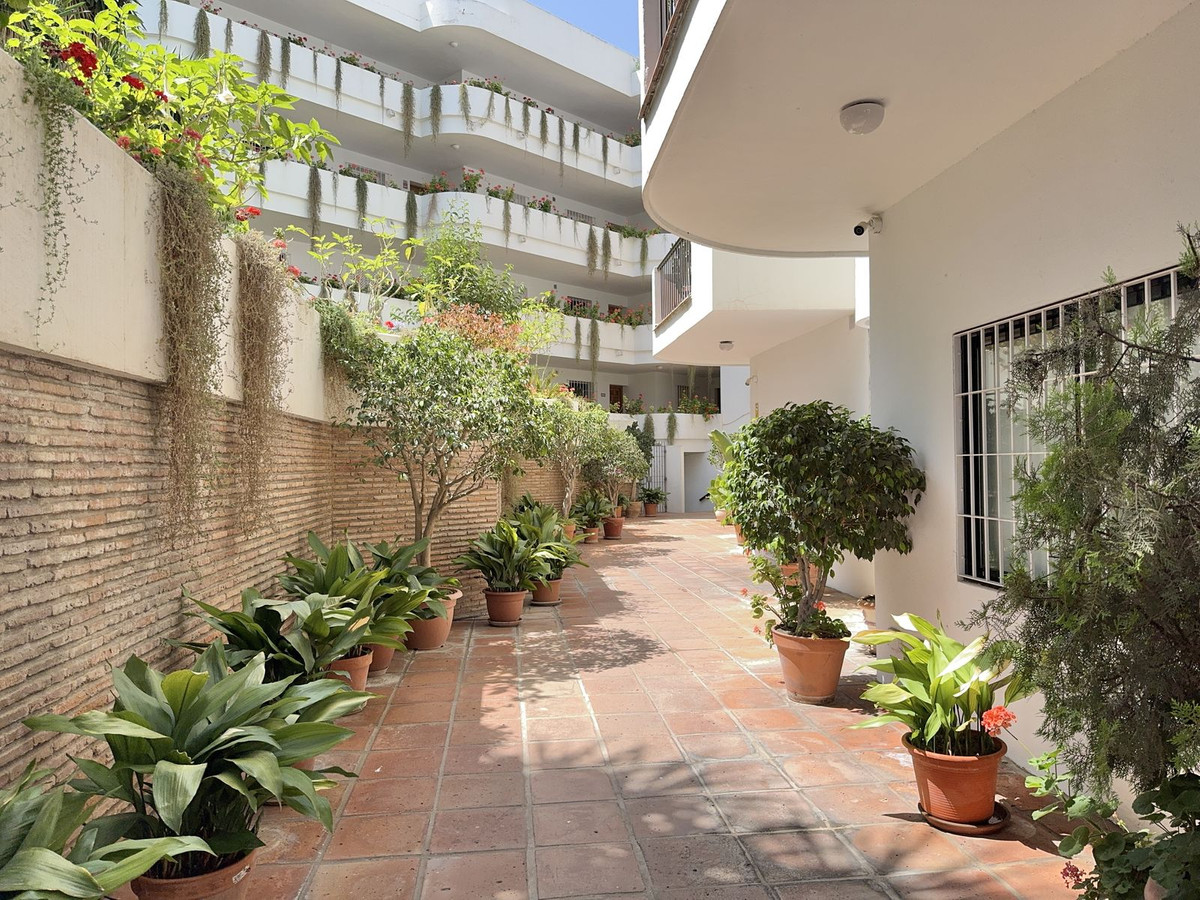 Appartement te koop in Nueva Andalucía | 2 slaapkamers H5461912