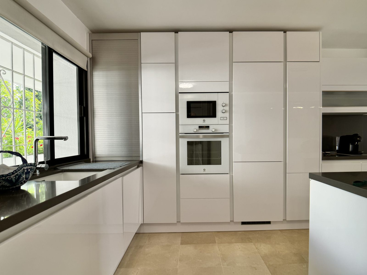Appartement te koop in Nueva Andalucía | 2 slaapkamers H5461912
