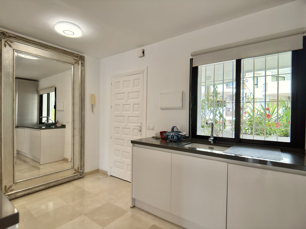 Appartement te koop in Nueva Andalucía | 2 slaapkamers H5461912