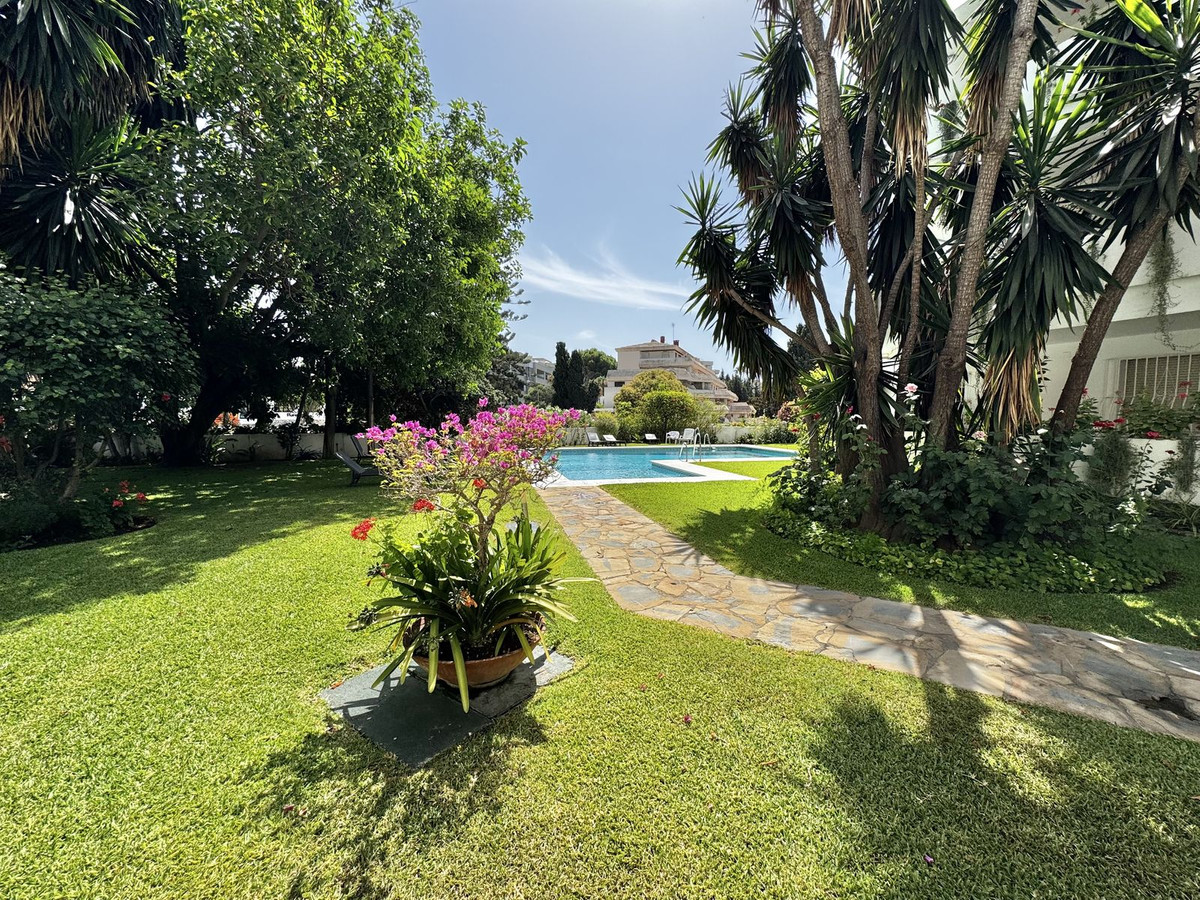 Appartement te koop in Nueva Andalucía | 2 slaapkamers H5461912