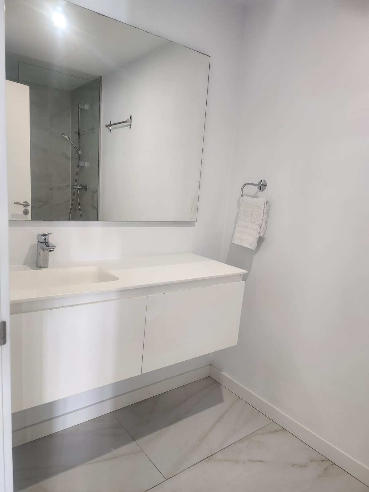 Appartement te koop in Nueva Andalucía | 3 slaapkamers H5463244