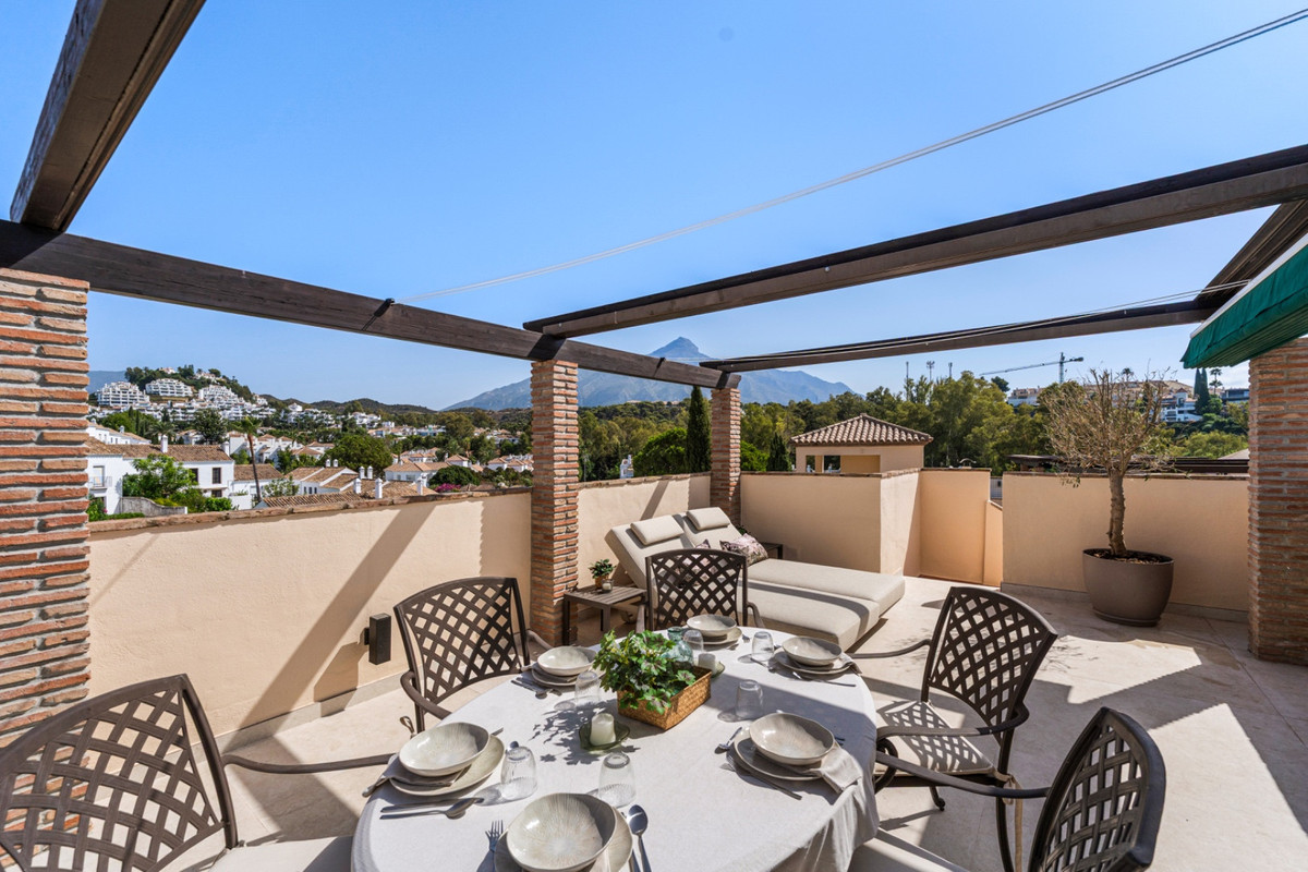 Appartement te koop in Nueva Andalucía | 3 slaapkamers H5465560