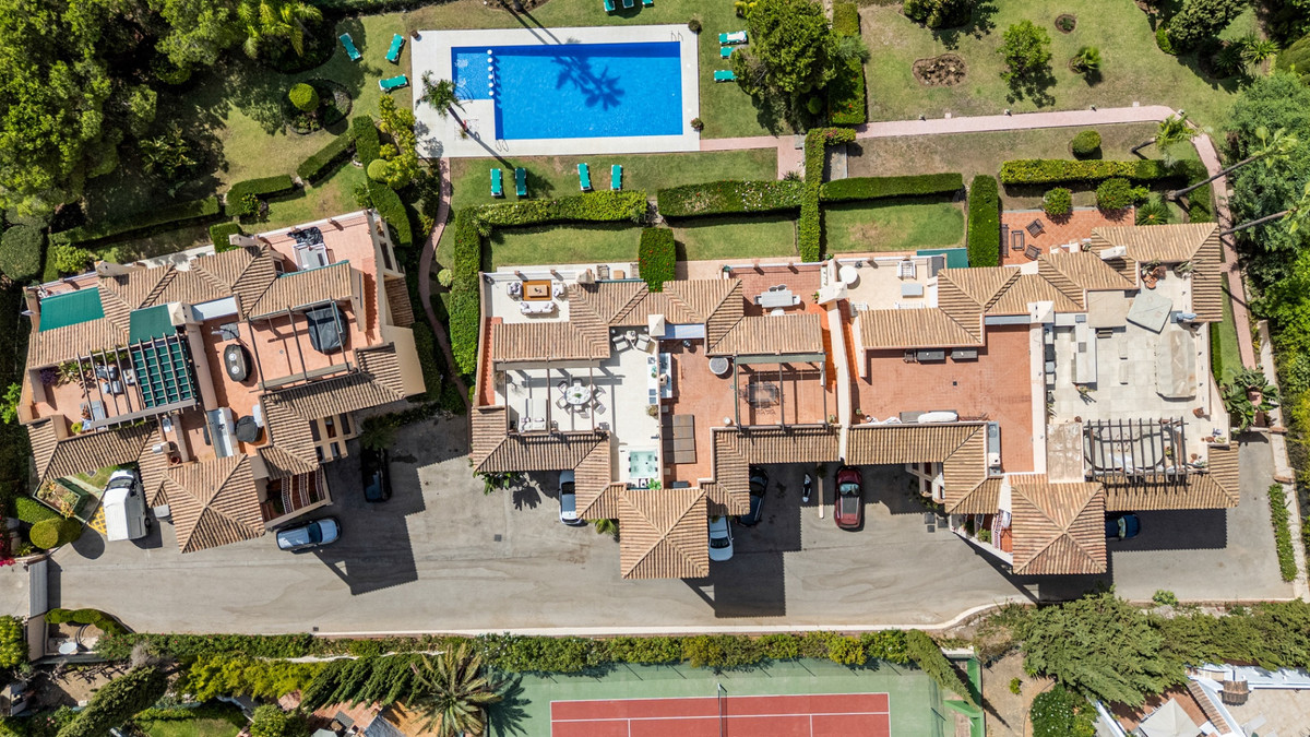 Appartement te koop in Nueva Andalucía | 3 slaapkamers H5465560