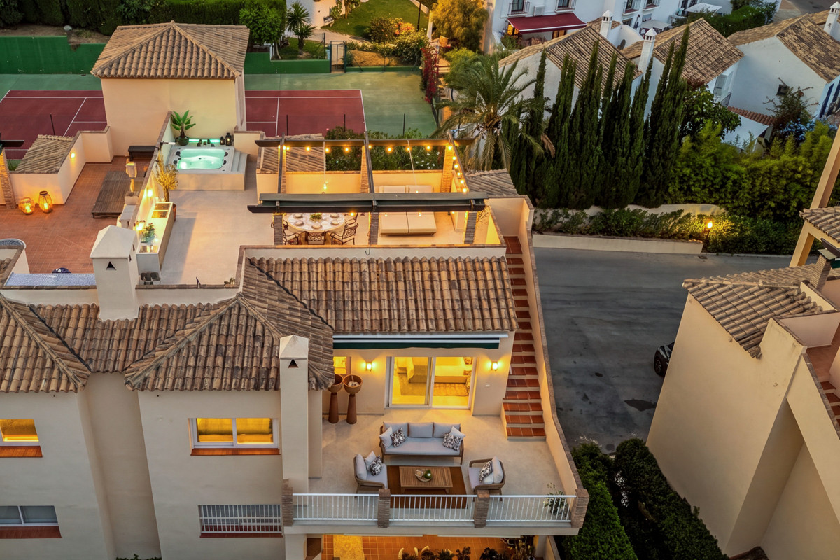 Appartement te koop in Nueva Andalucía | 3 slaapkamers H5465560