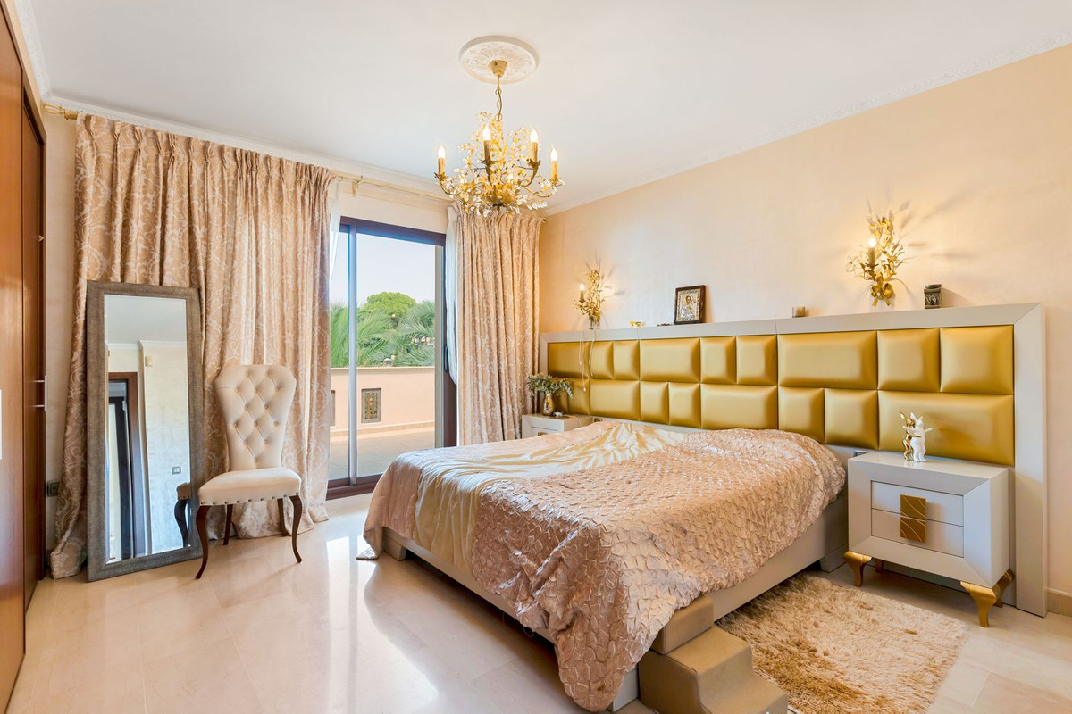 Appartement te koop in Nueva Andalucía | 2 slaapkamers H5467825