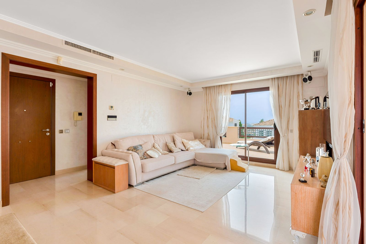 Appartement te koop in Nueva Andalucía | 2 slaapkamers H5467825