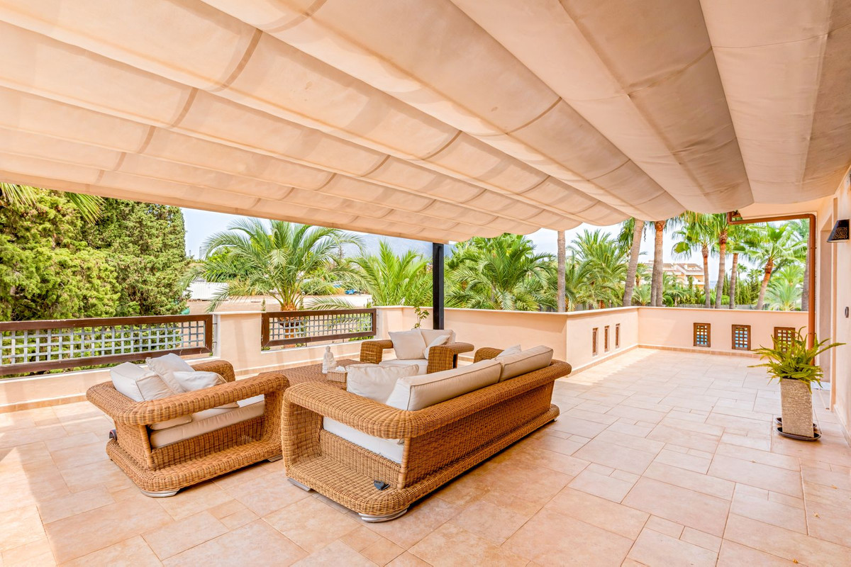 Appartement te koop in Nueva Andalucía | 2 slaapkamers H5467825