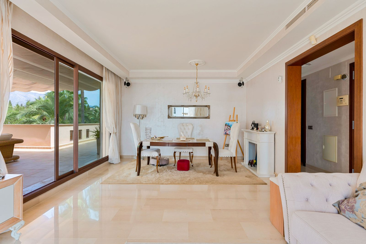 Appartement te koop in Nueva Andalucía | 2 slaapkamers H5467825