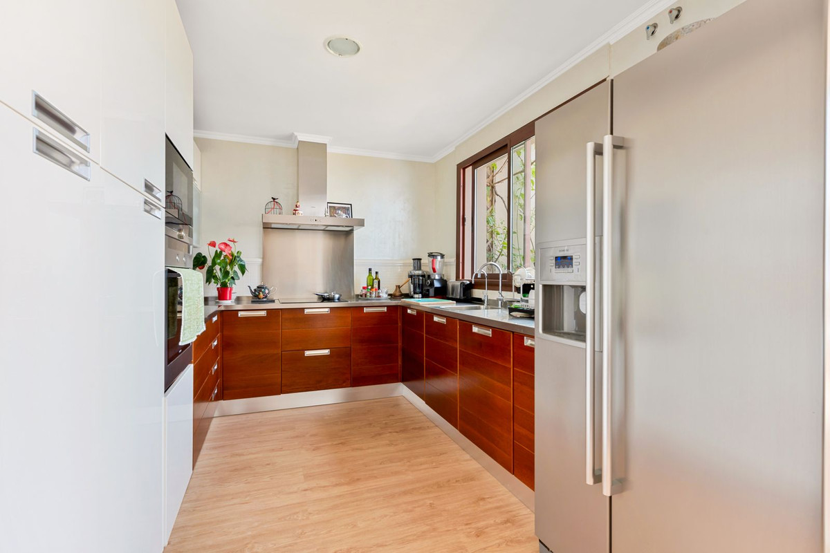 Appartement te koop in Nueva Andalucía | 2 slaapkamers H5467825