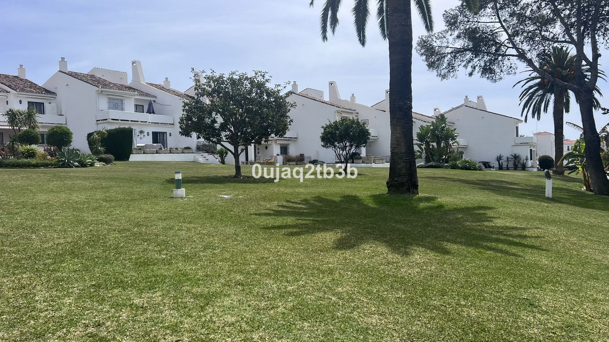 Appartement te koop in Nueva Andalucía | 2 slaapkamers H5468281