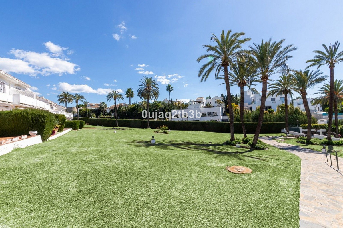 Appartement te koop in Nueva Andalucía | 2 slaapkamers H5468281