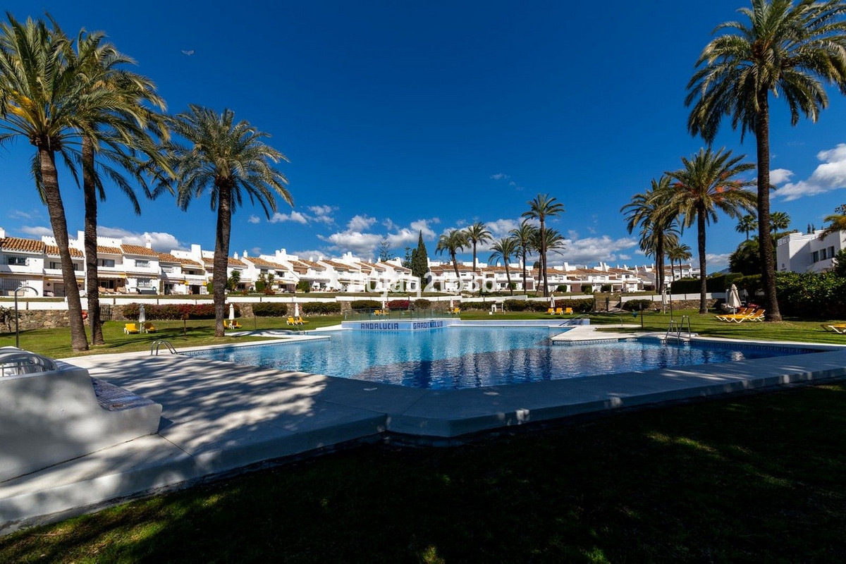 Appartement te koop in Nueva Andalucía | 2 slaapkamers H5468281
