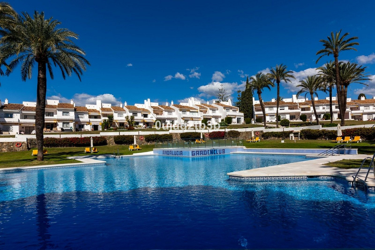 Appartement te koop in Nueva Andalucía | 2 slaapkamers H5468281