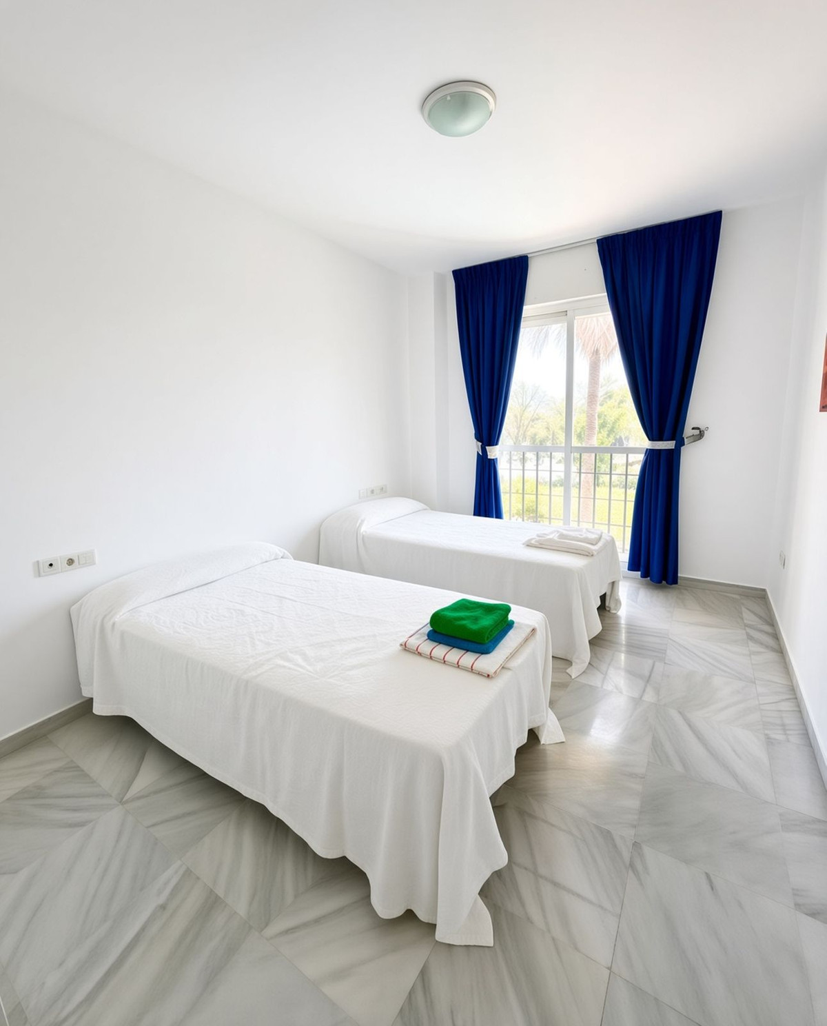 Appartement te koop in Nueva Andalucía | 2 slaapkamers H5468503