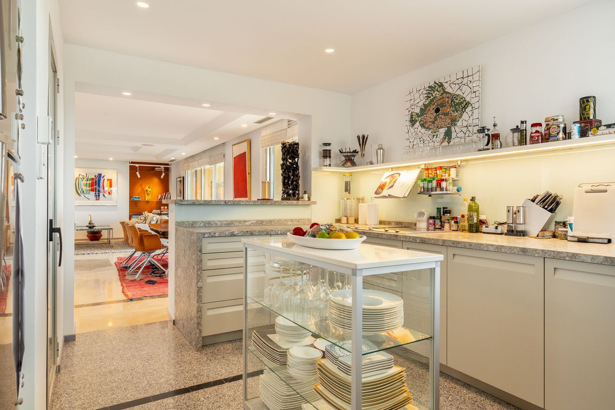 Appartement te koop in Nueva Andalucía | 5 slaapkamers H5470438